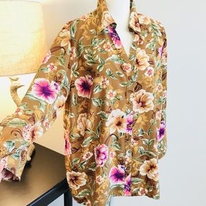 HostPick! Fun & comfortable printed button down